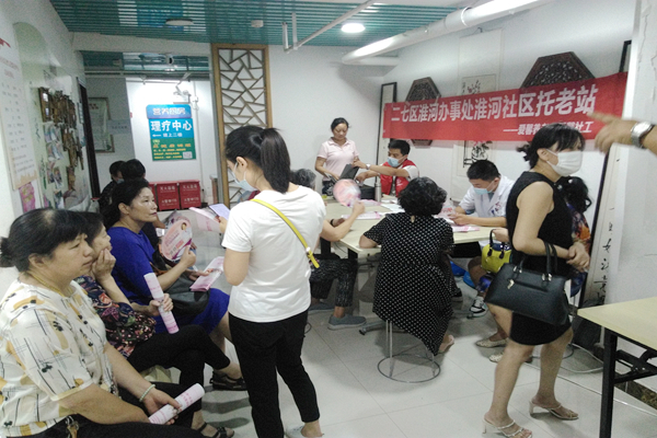 9��5��  ������^����־Ը�߹���վ  ־Ը���ա��P�ۋDŮ����  ���΃ɰ��Y�顱���.jpg